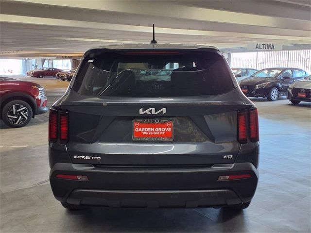 2023 Kia Sorento LX