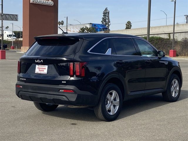 2023 Kia Sorento LX