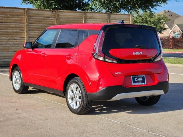 2023 Kia Soul LX