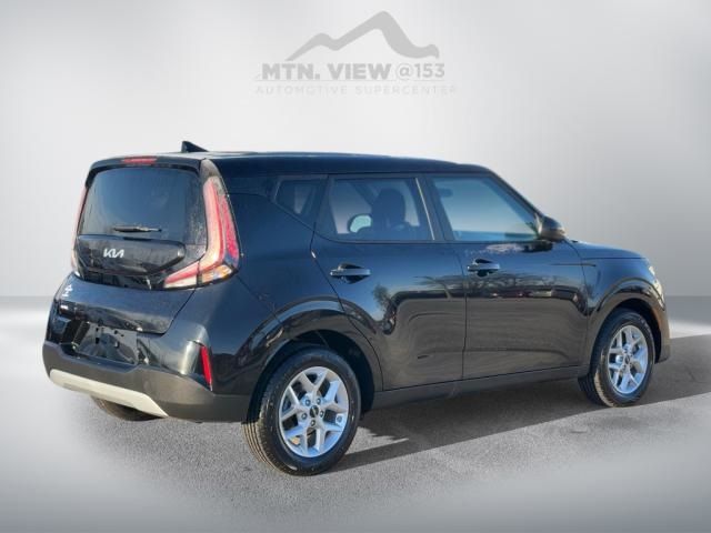 2023 Kia Soul LX