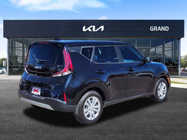 2023 Kia Soul LX