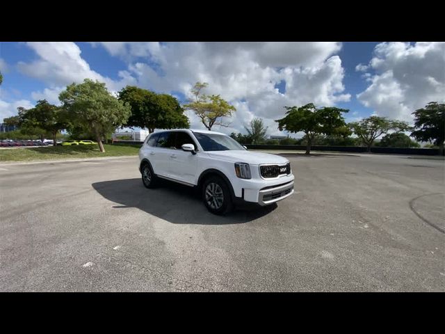 2023 Kia Telluride LX