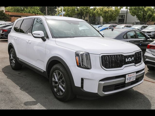 2023 Kia Telluride LX