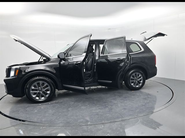 2023 Kia Telluride LX