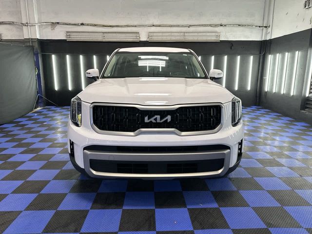 2023 Kia Telluride LX