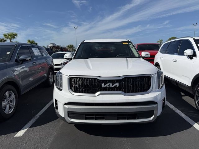 2023 Kia Telluride LX