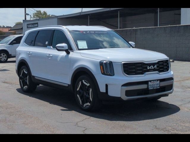 2023 Kia Telluride S