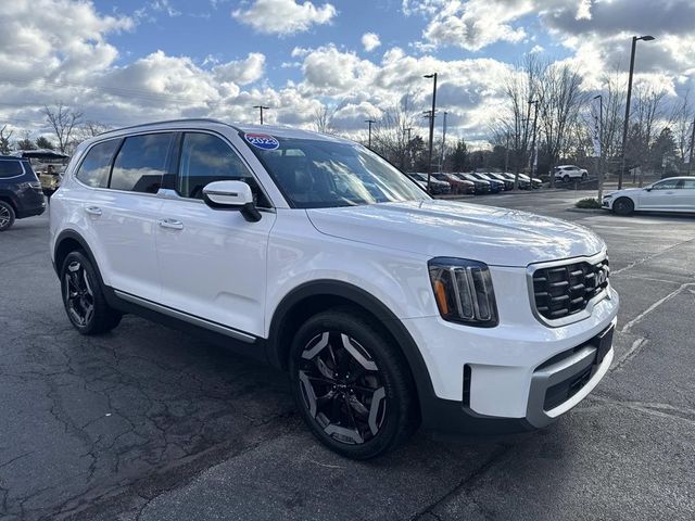 2023 Kia Telluride S