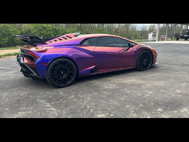 2023 Lamborghini Huracan STO Base