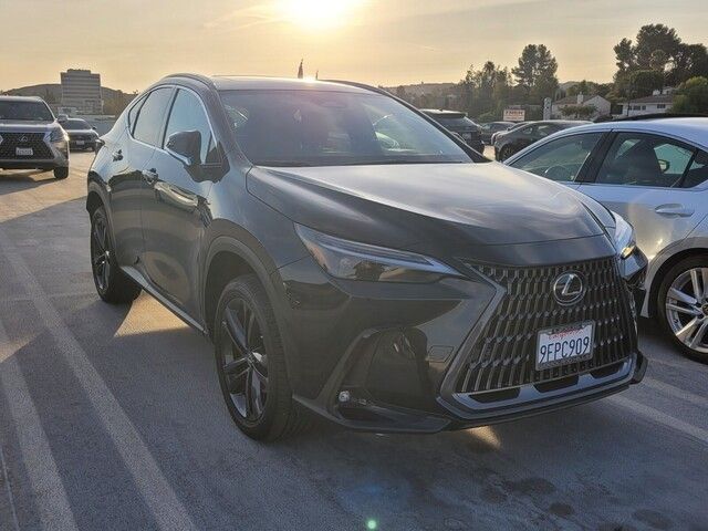 2023 Lexus NX 450h+ Luxury