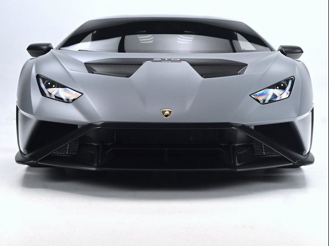 2023 Lamborghini Huracan STO Base