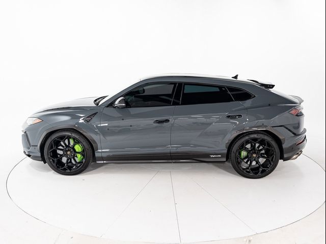 2023 Lamborghini Urus Performante