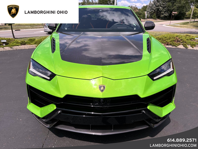 2023 Lamborghini Urus Performante