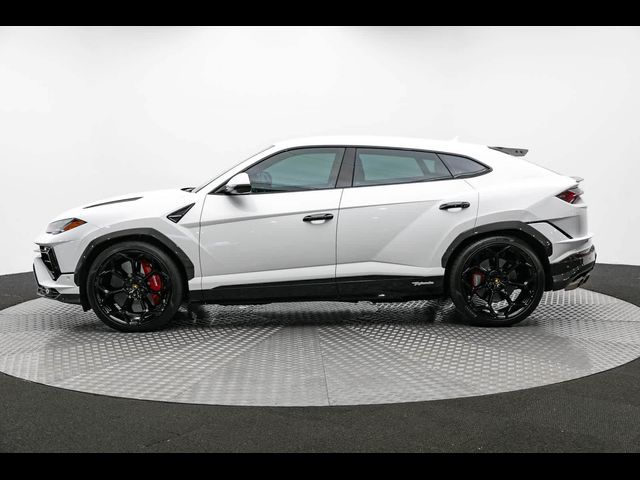 2023 Lamborghini Urus Performante