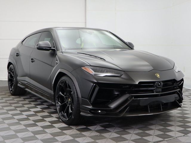 2023 Lamborghini Urus Performante