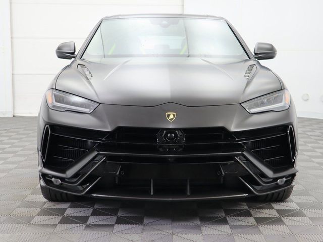 2023 Lamborghini Urus Performante