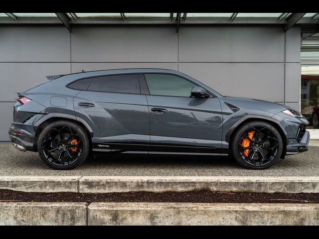 2023 Lamborghini Urus Performante