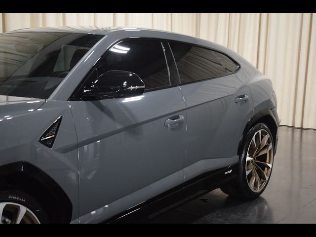 2023 Lamborghini Urus S