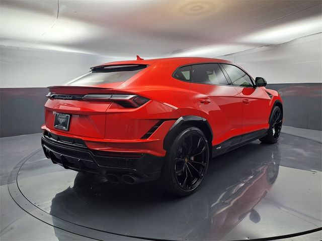 2023 Lamborghini Urus S