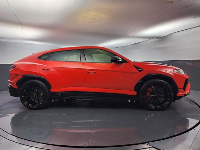 2023 Lamborghini Urus S