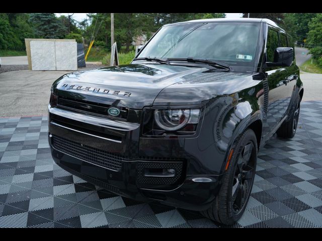 2023 Land Rover Defender V8