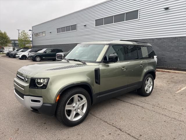 2023 Land Rover Defender SE