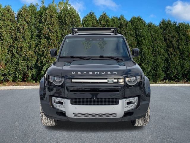2023 Land Rover Defender SE