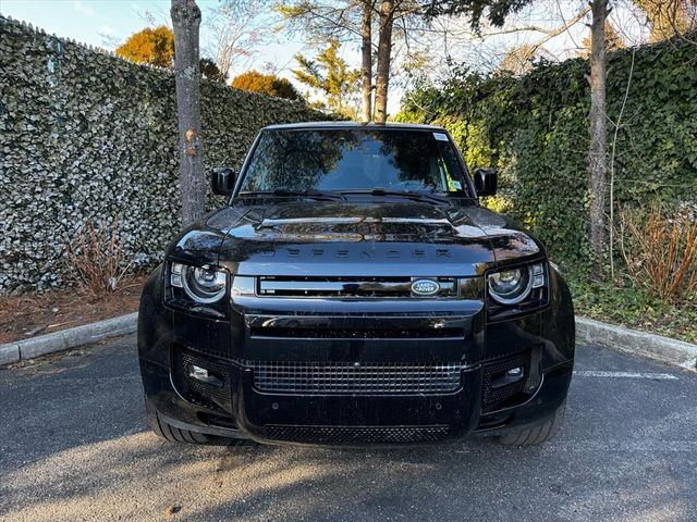 2023 Land Rover Defender V8
