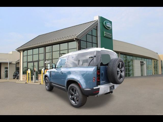 2023 Land Rover Defender SE