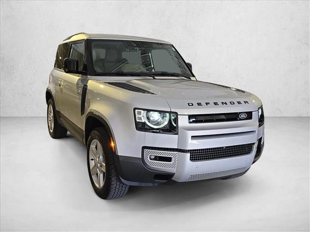 2023 Land Rover Defender SE