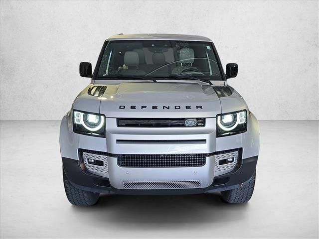 2023 Land Rover Defender SE