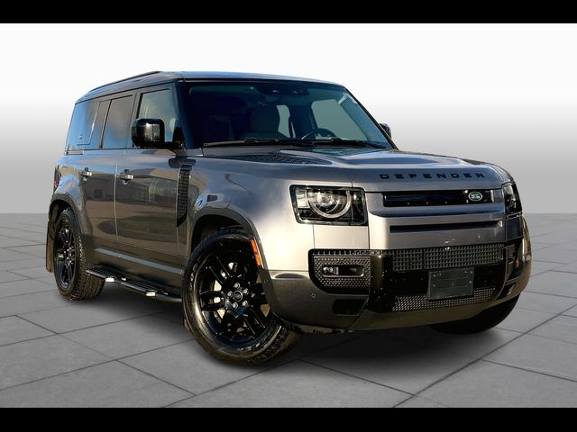 2023 Land Rover Defender SE