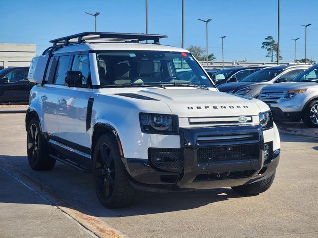 2023 Land Rover Defender SE