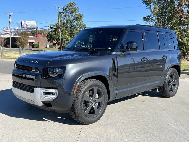 2023 Land Rover Defender SE