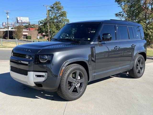 2023 Land Rover Defender SE