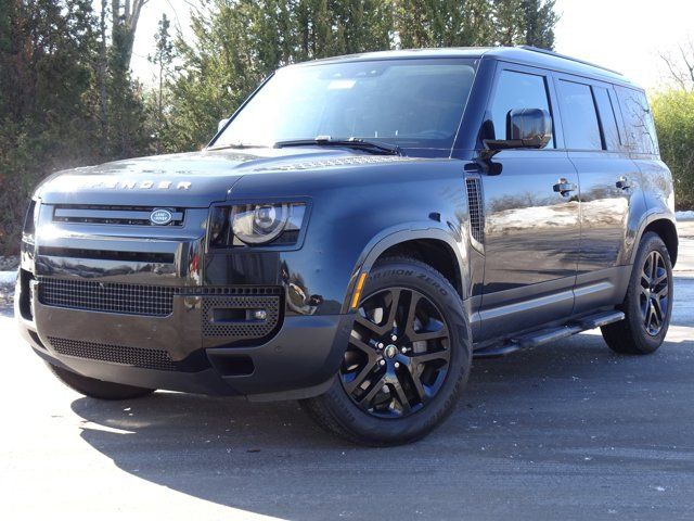 2023 Land Rover Defender SE