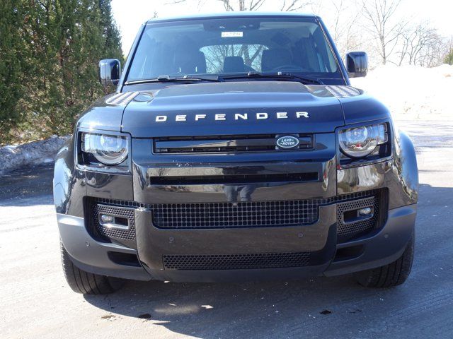 2023 Land Rover Defender SE