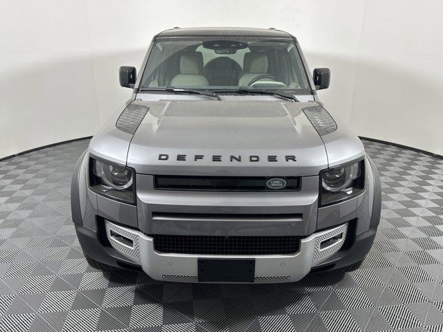 2023 Land Rover Defender SE