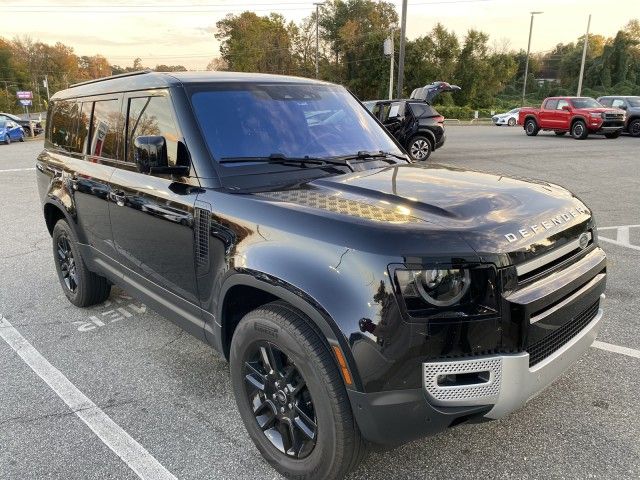 2023 Land Rover Defender SE