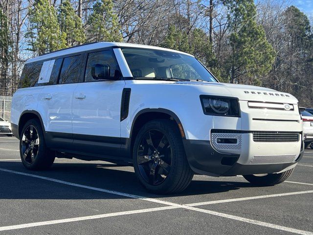 2023 Land Rover Defender SE