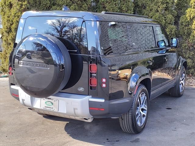 2023 Land Rover Defender SE