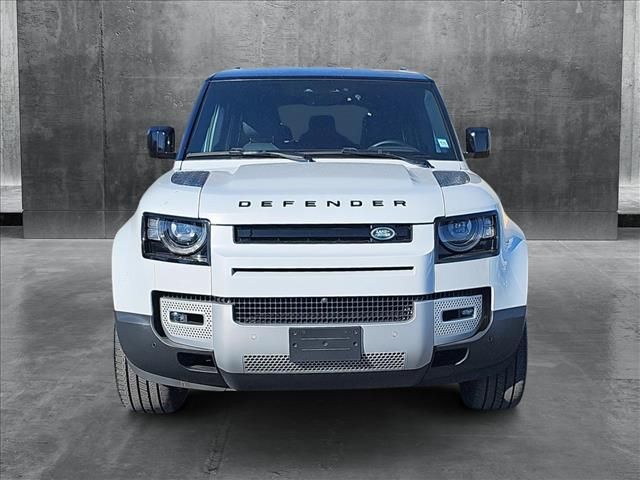 2023 Land Rover Defender SE