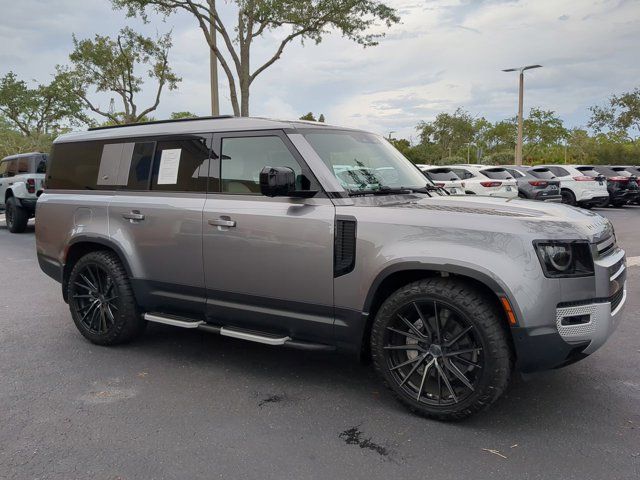 2023 Land Rover Defender SE