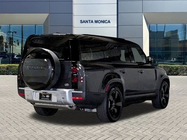 2023 Land Rover Defender SE