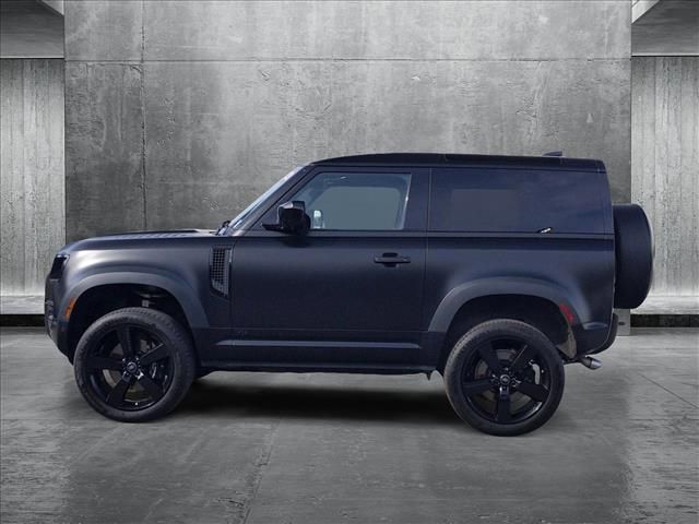 2023 Land Rover Defender V8