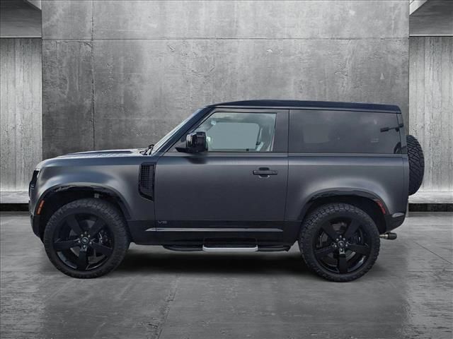 2023 Land Rover Defender V8