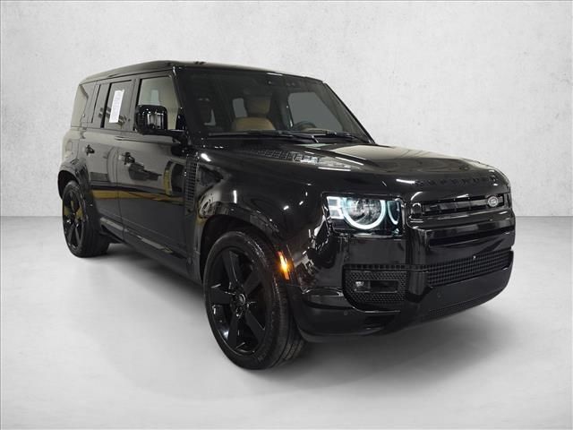 2023 Land Rover Defender V8