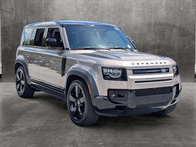 2023 Land Rover Defender V8