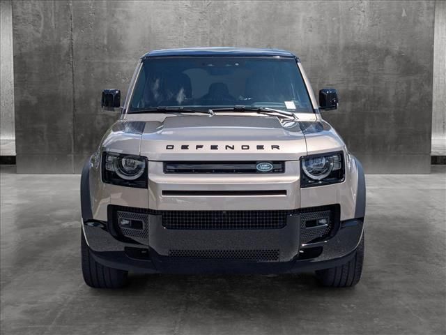 2023 Land Rover Defender V8