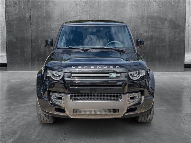 2023 Land Rover Defender V8